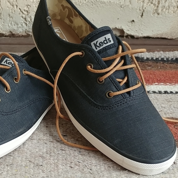 Keds Shoes - Women's Blue Canvas Keds 9.5